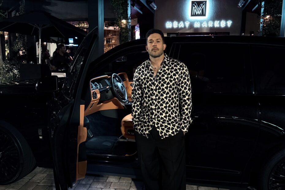 Ryan Zofay reviews and background